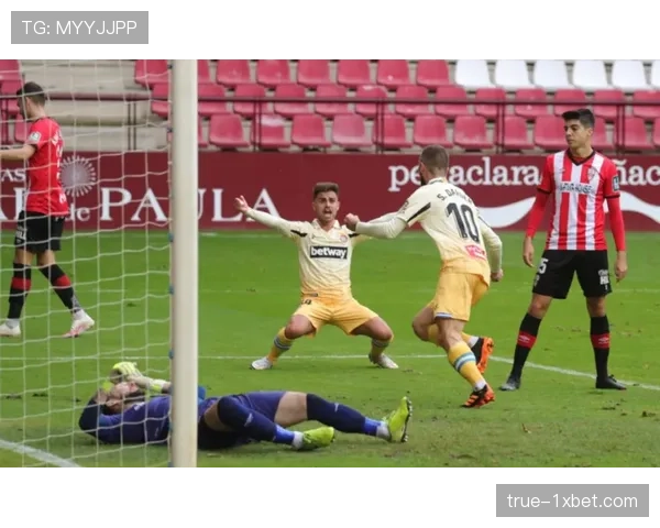 武汉三镇控球数据中游徘徊 佩德罗体系仍在磨合适应期 武汉三镇控球数据中游徘徊 佩德罗体系仍在磨合适应期